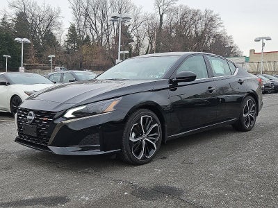 2025 Nissan Altima SR