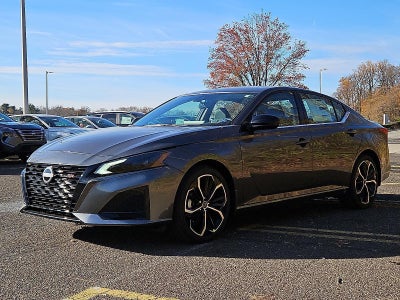 2025 Nissan Altima SR