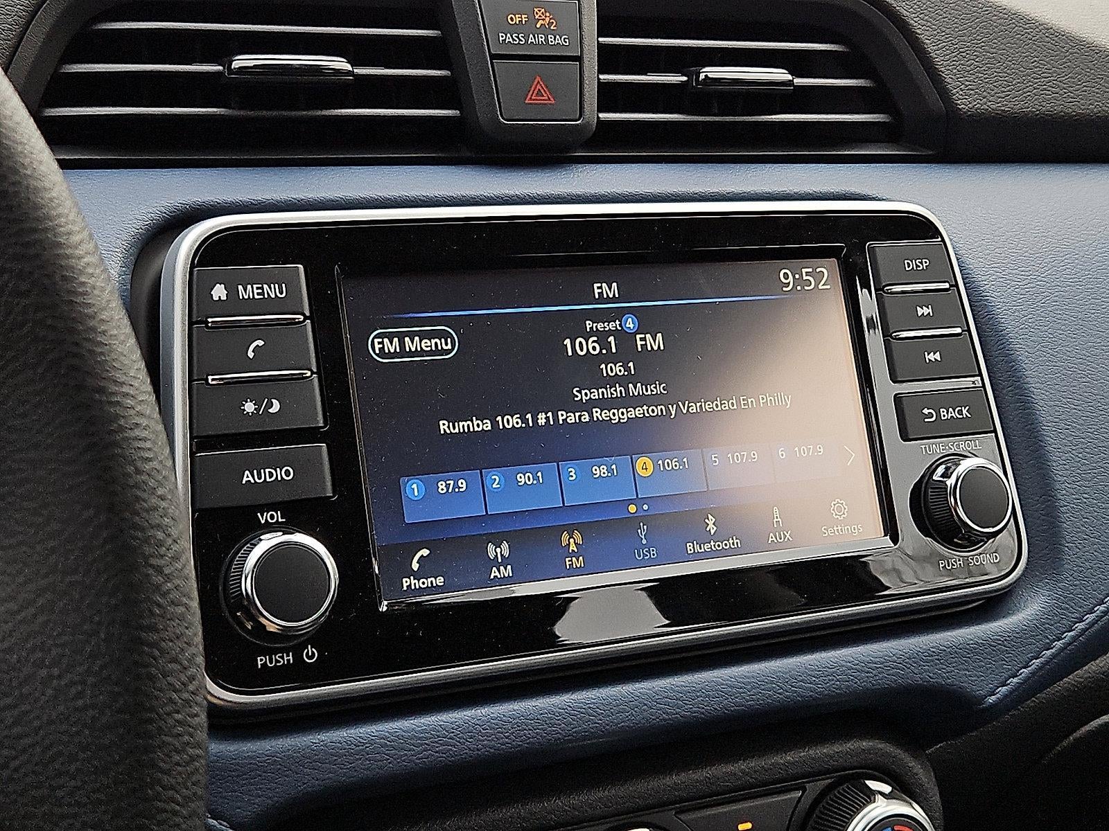 2025 Nissan Versa SV