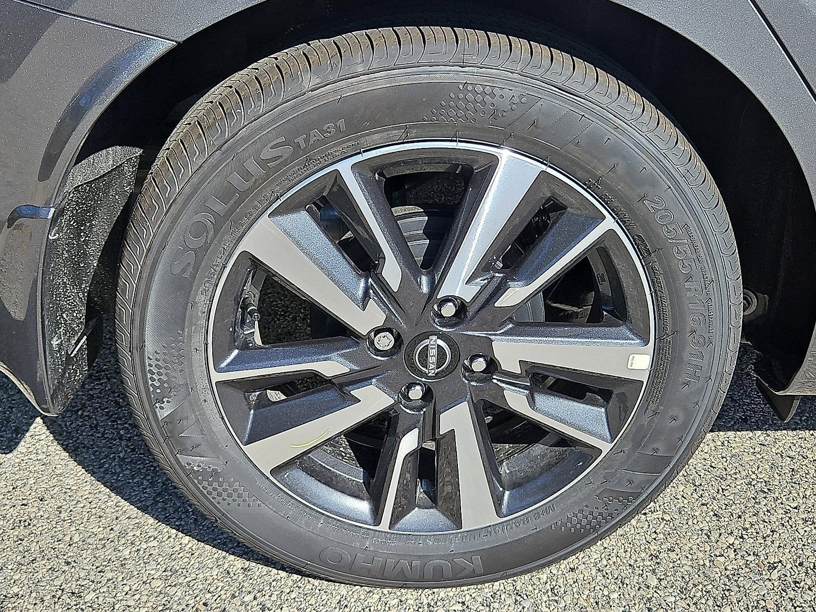 2025 Nissan Versa SV