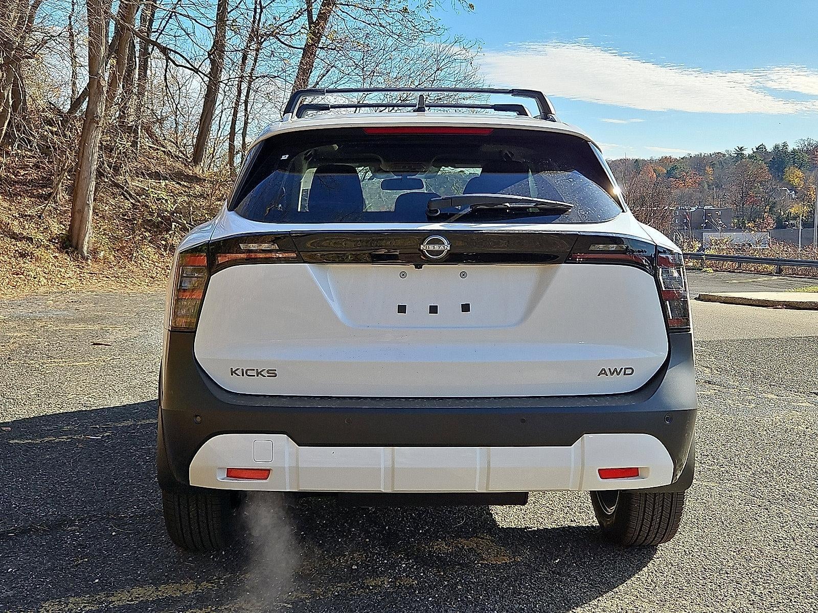 2026 Nissan Kicks SV