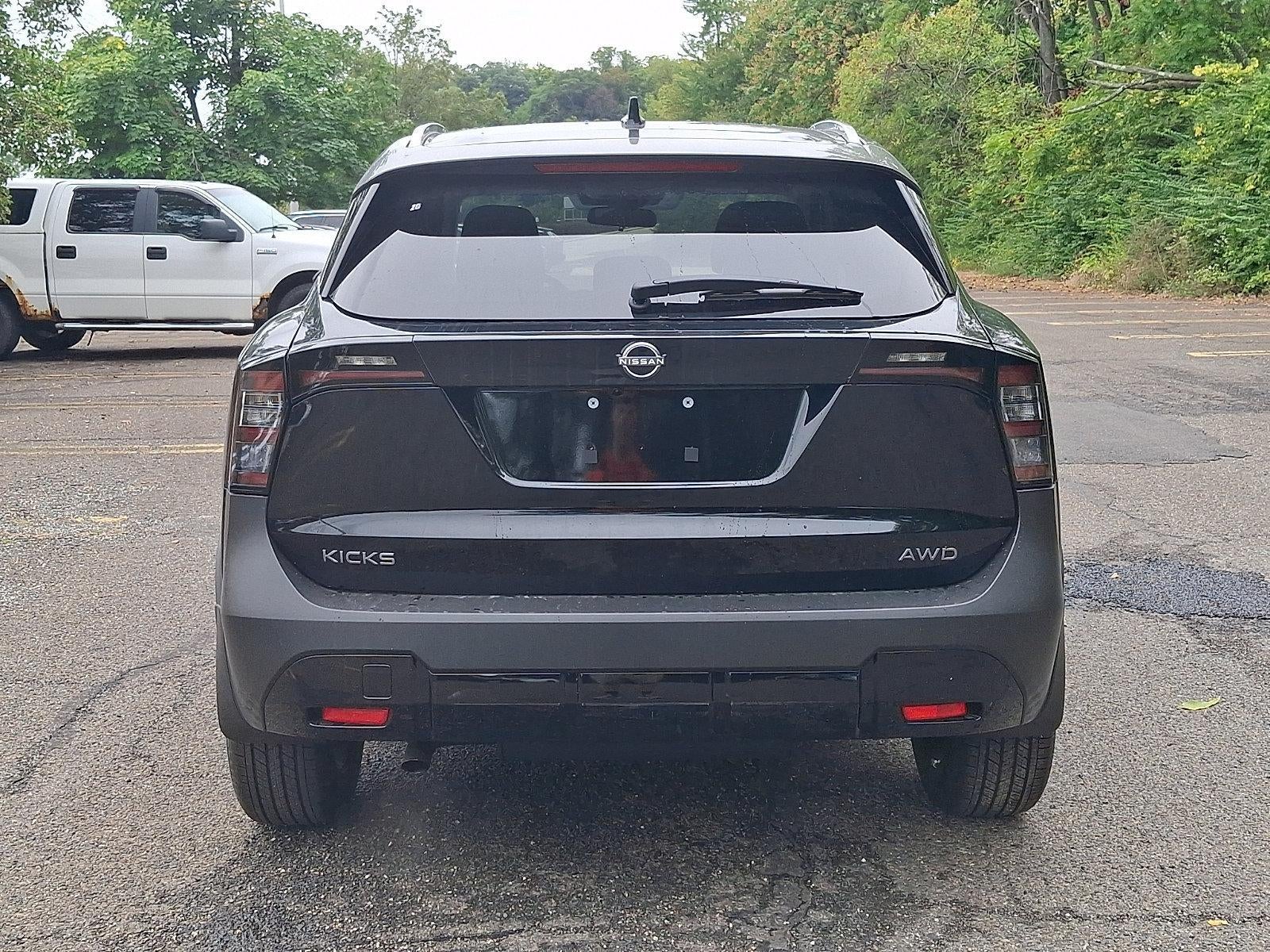 2027 Nissan Kicks SV