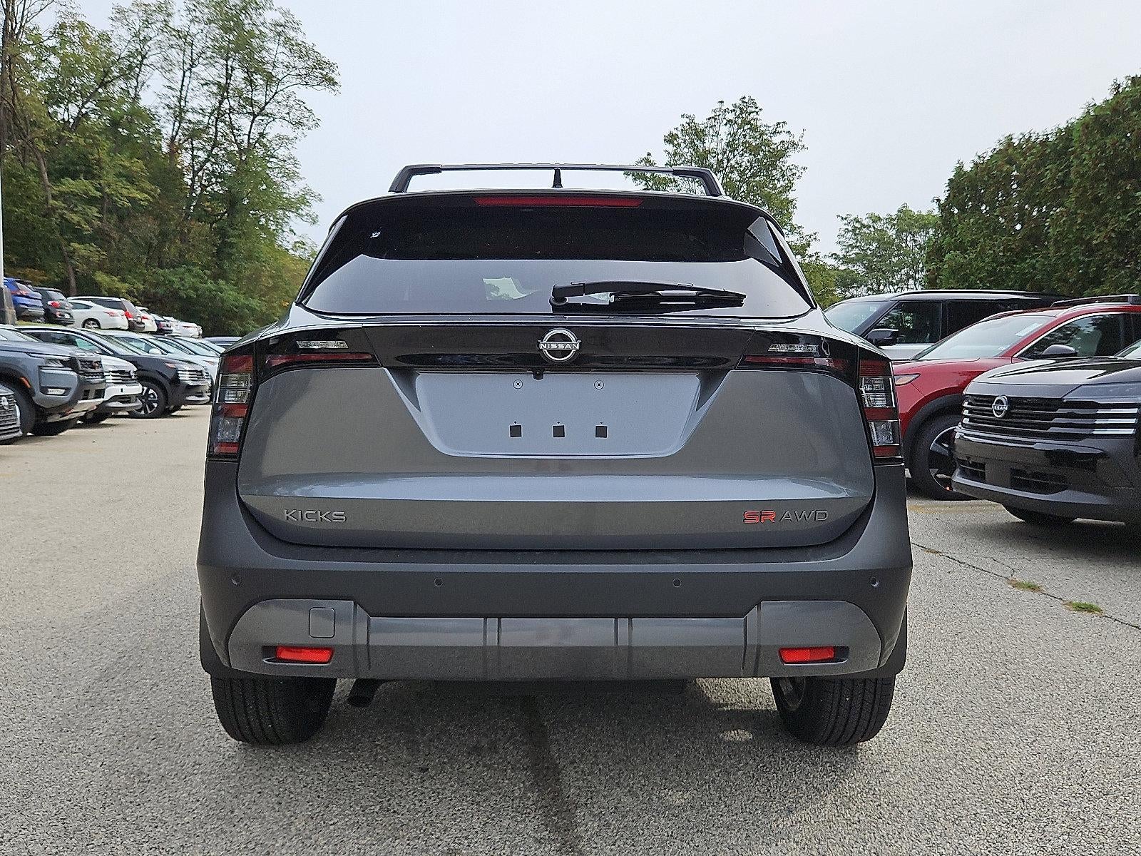 2026 Nissan Kicks SR