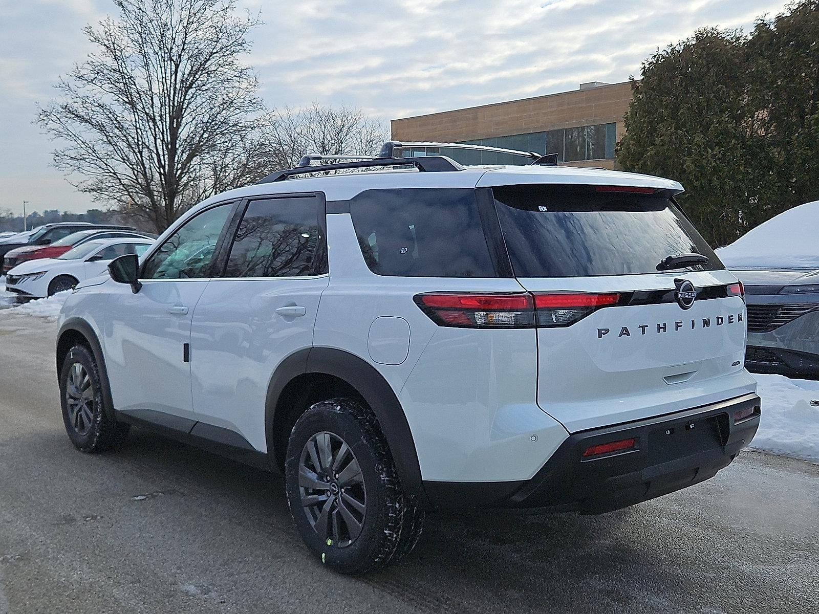 2026 Nissan Pathfinder SV