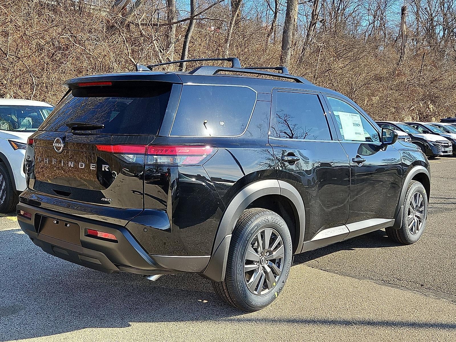 2026 Nissan Pathfinder SV