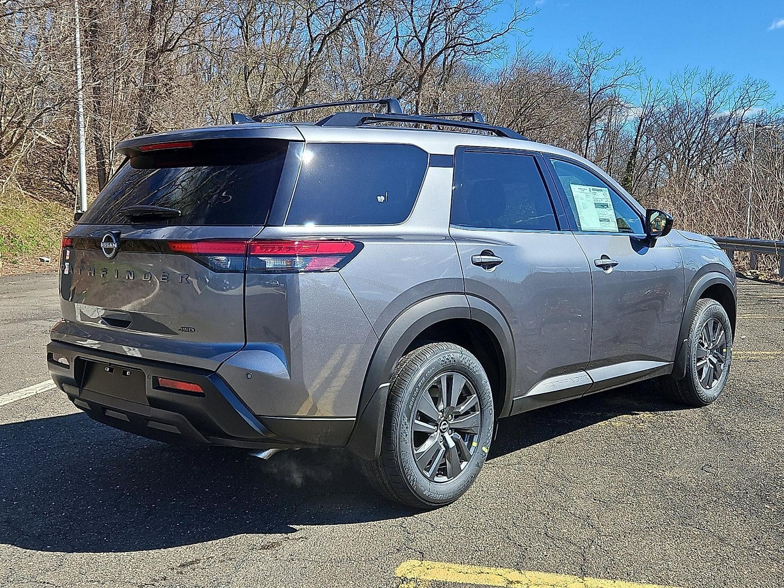 2026 Nissan Pathfinder SV