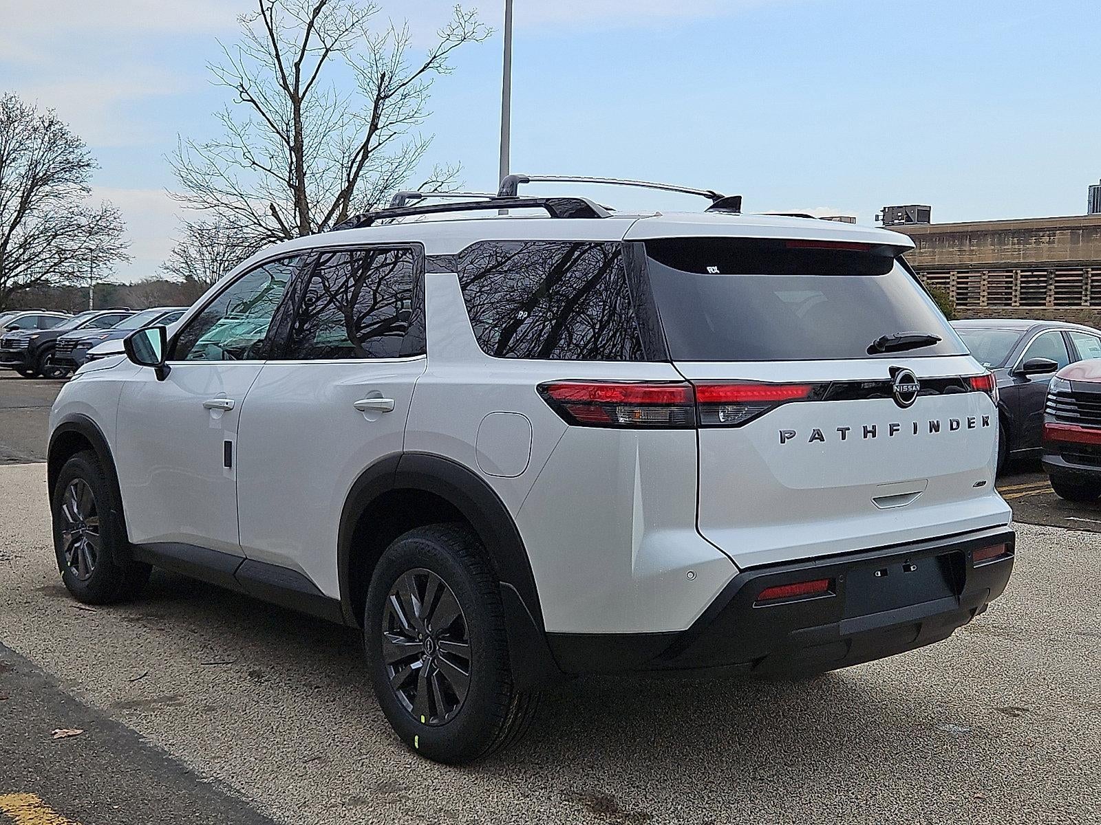 2026 Nissan Pathfinder SV