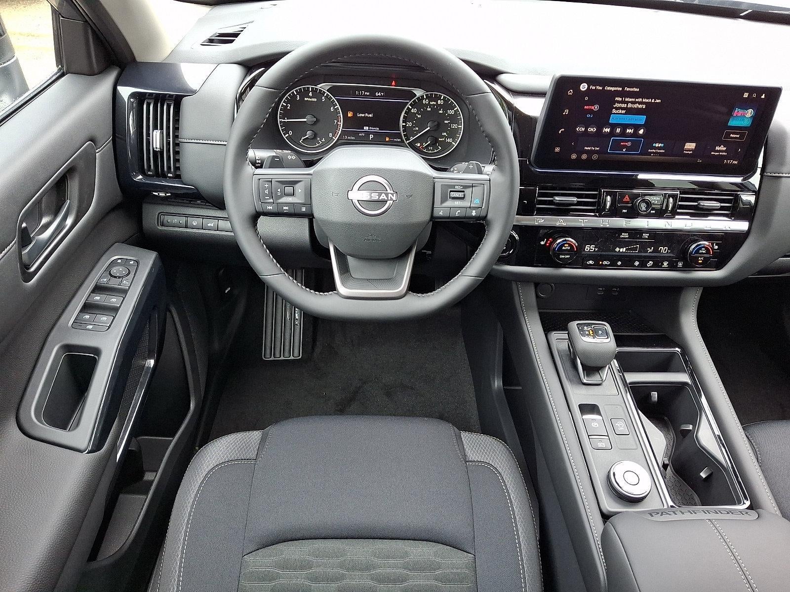 2026 Nissan Pathfinder SV