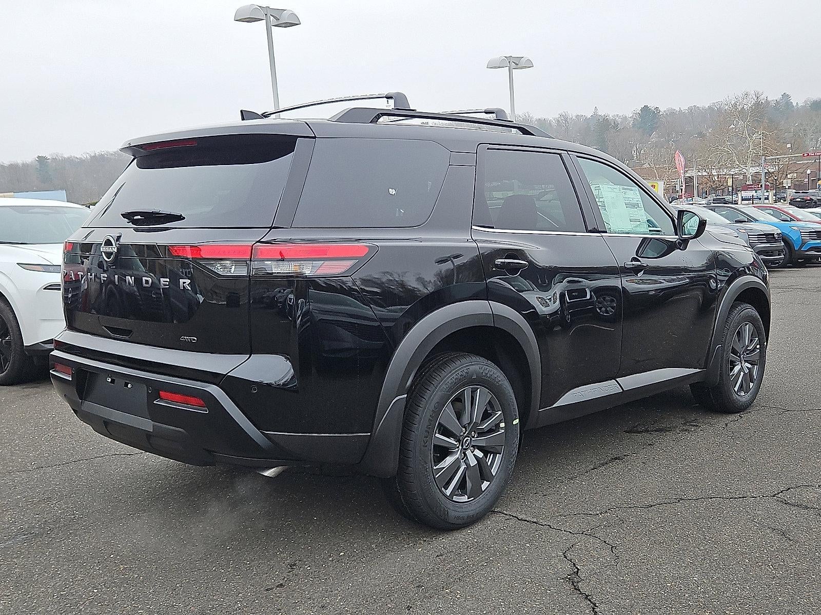 2026 Nissan Pathfinder SV