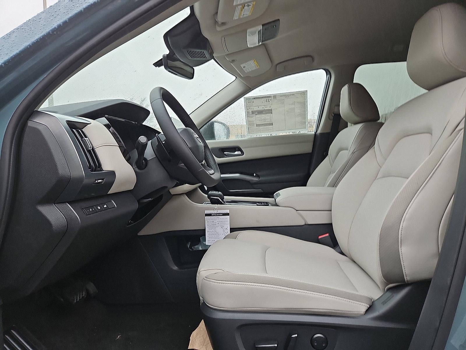 2026 Nissan Pathfinder SL