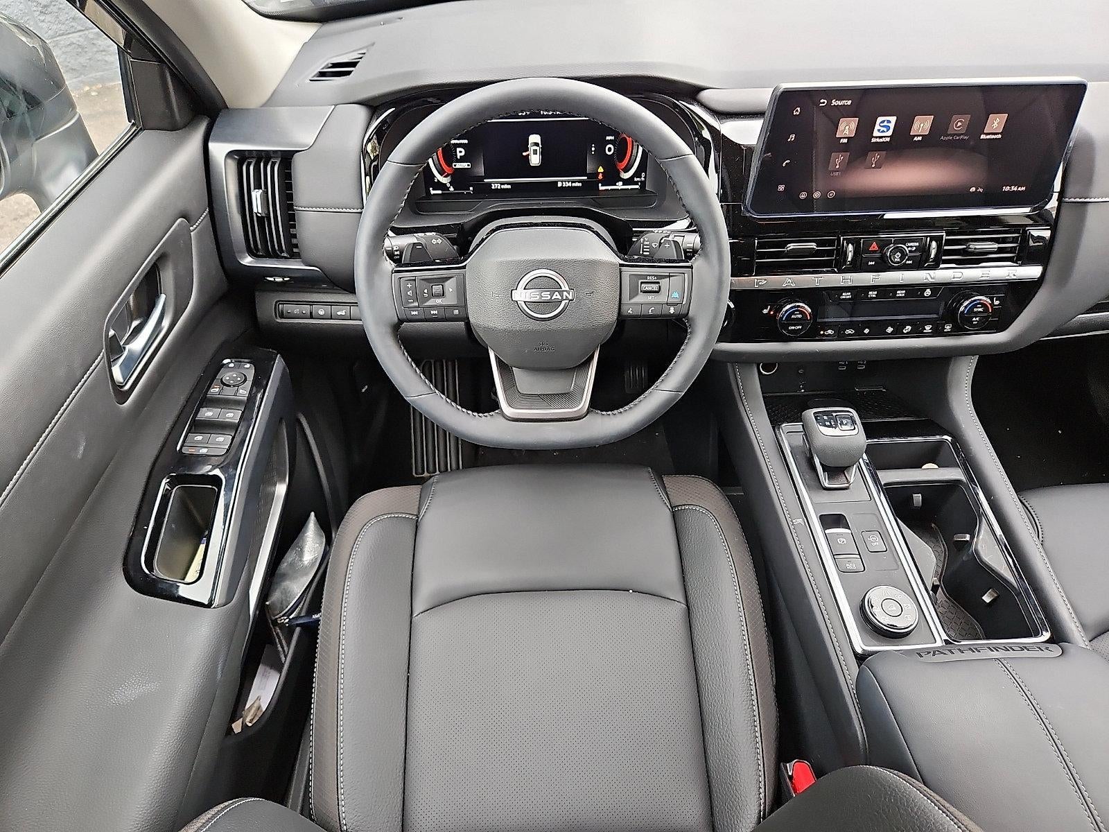 2026 Nissan Pathfinder SL