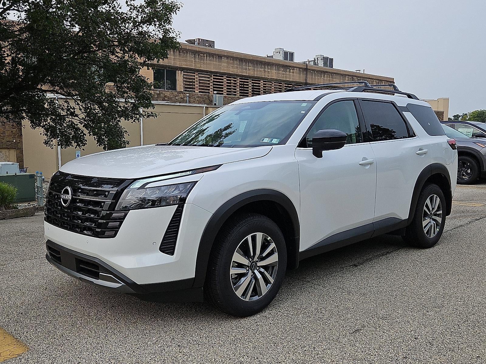 2026 Nissan Pathfinder SL