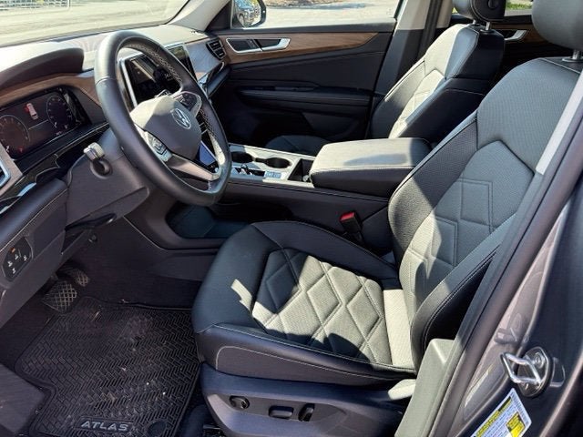 2024 Volkswagen Atlas 2.0T SE