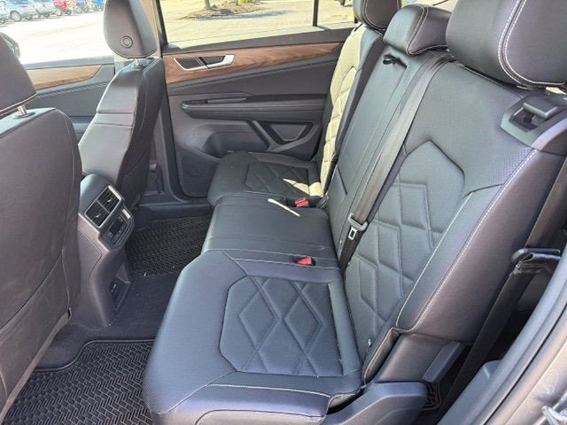 2024 Volkswagen Atlas 2.0T SE