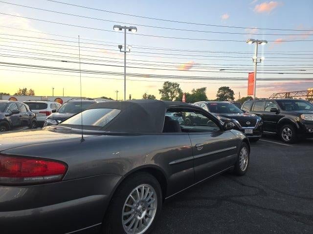 2004 Chrysler Sebring Base