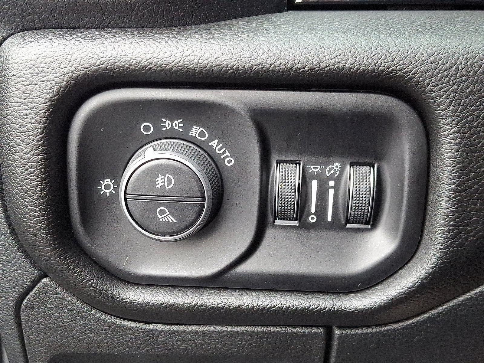 2025 RAM 1500 Rebel 4x4 Crew Cab 5'7" Box