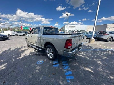 2009 Dodge Ram 1500 4WD Crew Cab 5.6 Ft Box SLT