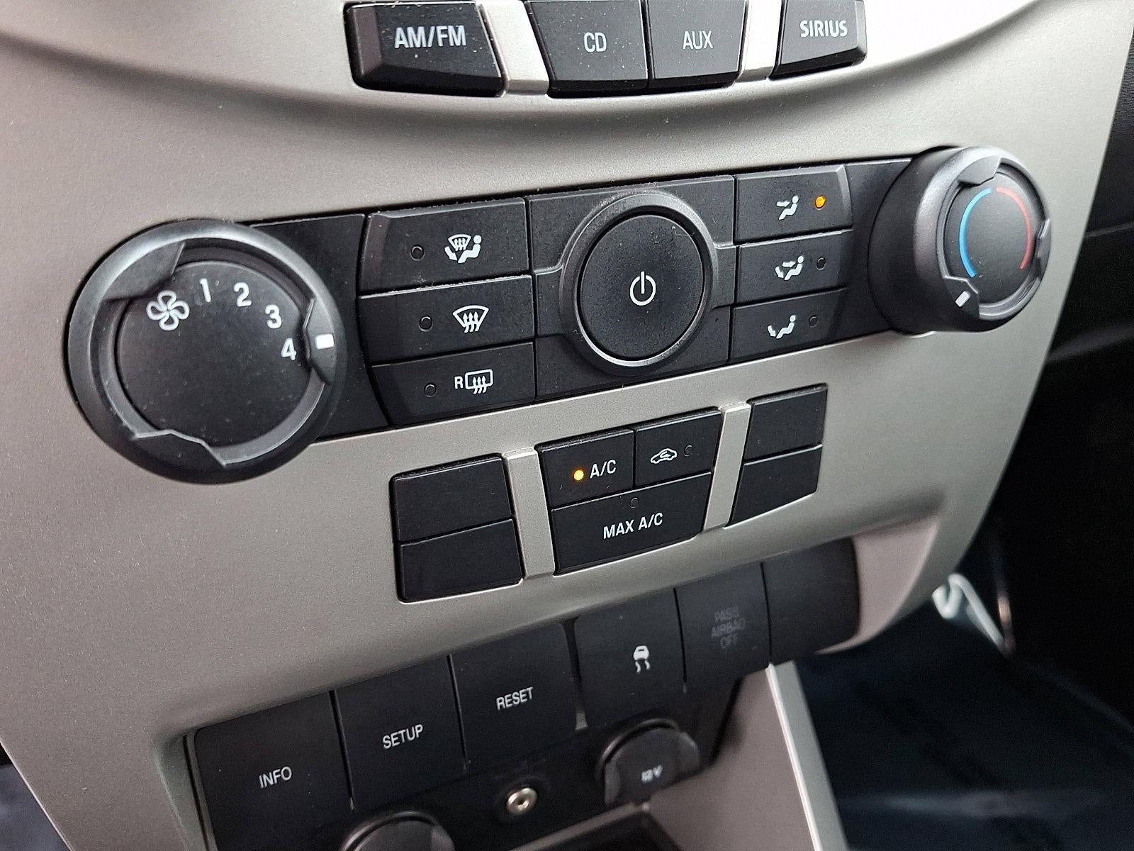 2011 Ford Focus 4dr Sdn SE