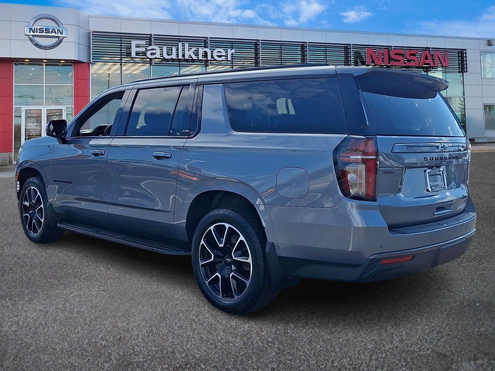 2022 Chevrolet Suburban 4WD RST