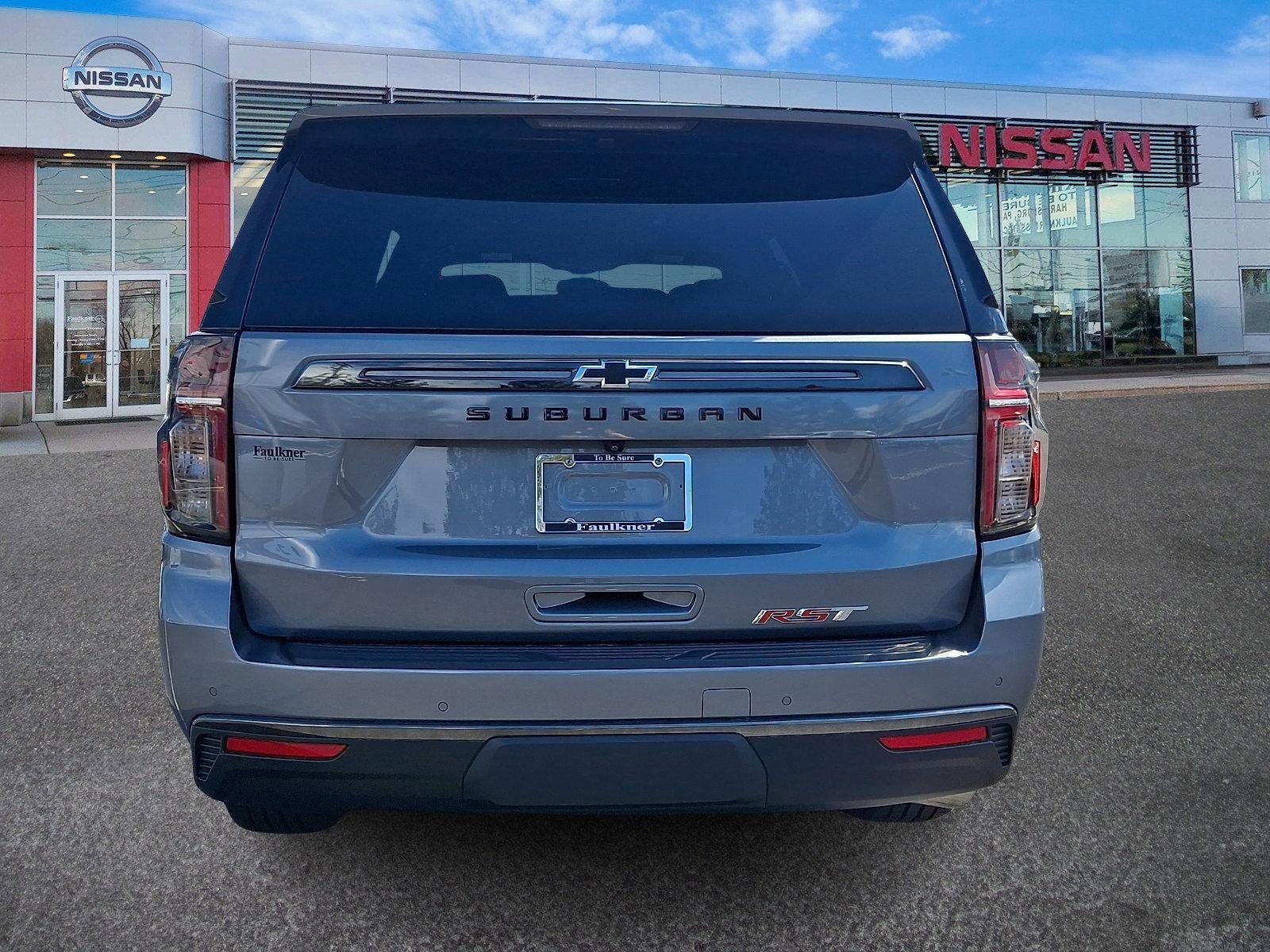 2022 Chevrolet Suburban 4WD RST