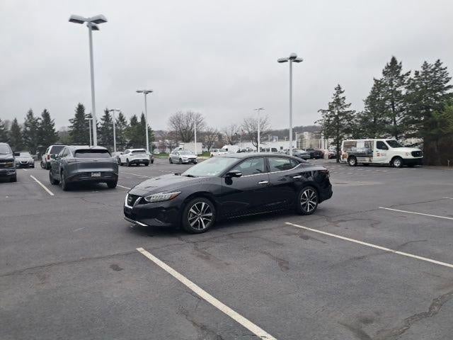 2023 Nissan Maxima SV CVT