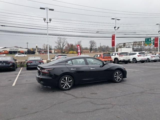 2023 Nissan Maxima SV CVT