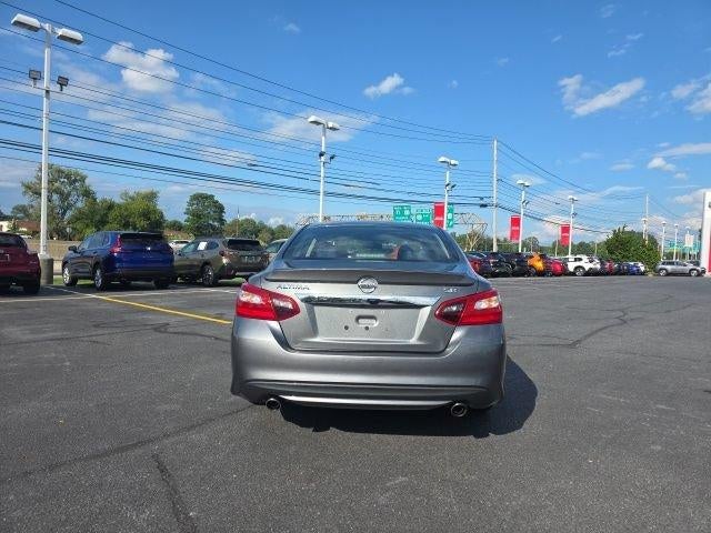2017 Nissan Altima 2017.5 2.5 SR Sedan