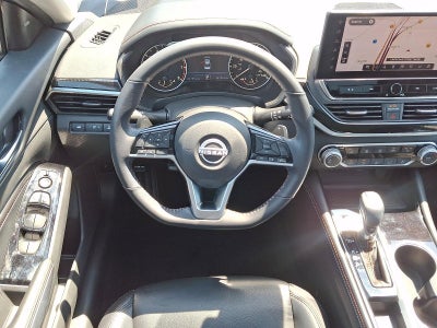 2023 Nissan Altima SR