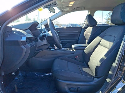 2024 Nissan Altima 2.5 SV Sedan