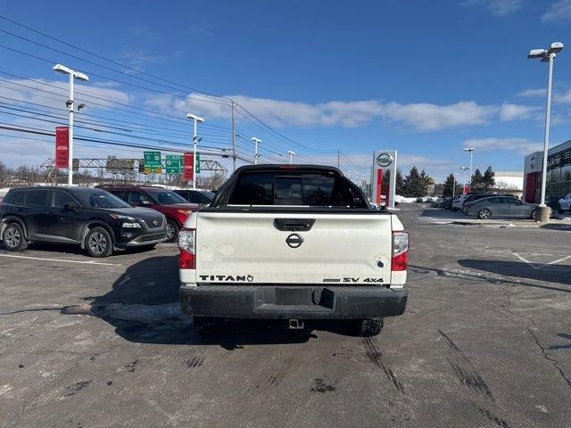 2018 Nissan Titan 4x4 Crew Cab SV