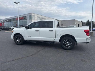 2023 Nissan TITAN Crew Cab SV