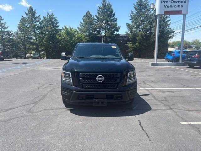 2023 Nissan Titan 4x2 Crew Cab SV