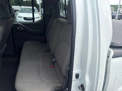2016 Nissan Frontier 4WD Crew Cab SWB Auto SV