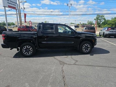 2024 Nissan Frontier Crew Cab 4x4 SL