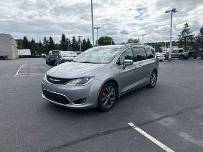 2020 Chrysler Pacifica Limited FWD