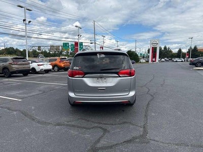 2020 Chrysler Pacifica Limited FWD