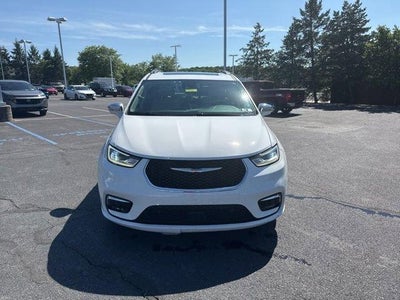 2021 Chrysler Pacifica Hybrid Limited FWD
