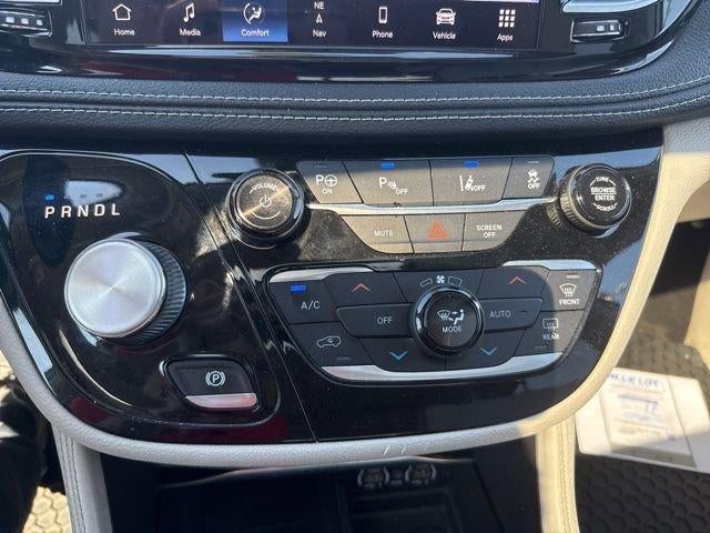 2021 Chrysler Pacifica Hybrid Limited FWD