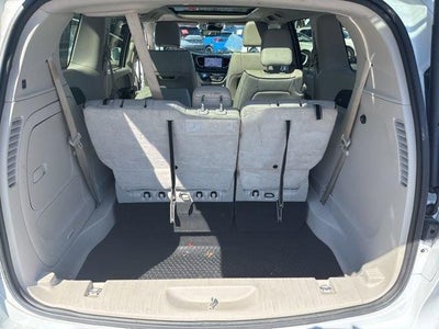 2021 Chrysler Pacifica Hybrid Limited FWD