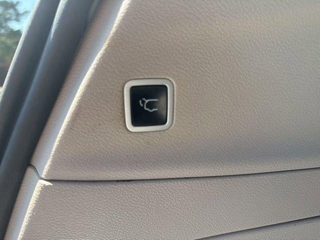 2021 Chrysler Pacifica Hybrid Limited FWD