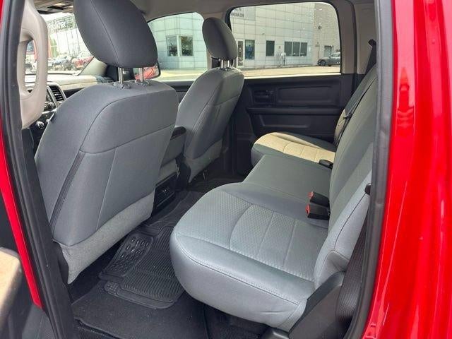 2017 RAM 1500 Express 4x2 Crew Cab 5'7" Box