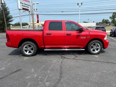 2017 RAM 1500 Express 4x2 Crew Cab 5'7" Box
