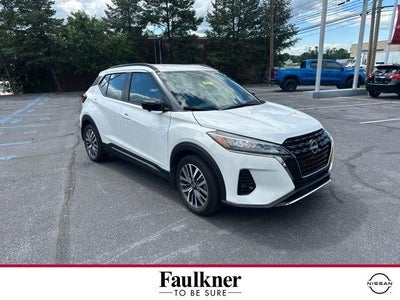 2023 Nissan Kicks SR FWD