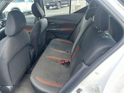 2023 Nissan Kicks SR FWD