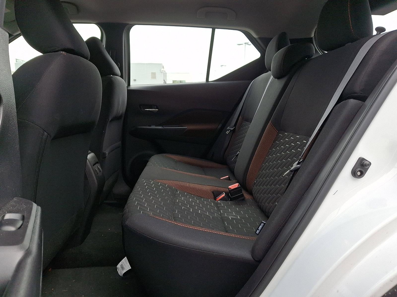 2022 Nissan Kicks SR