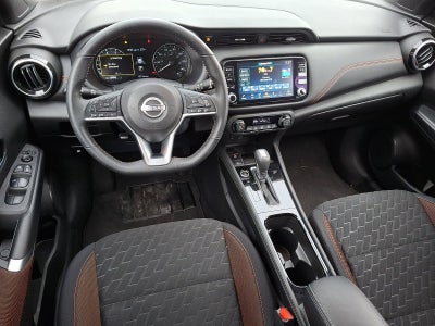 2022 Nissan Kicks SR