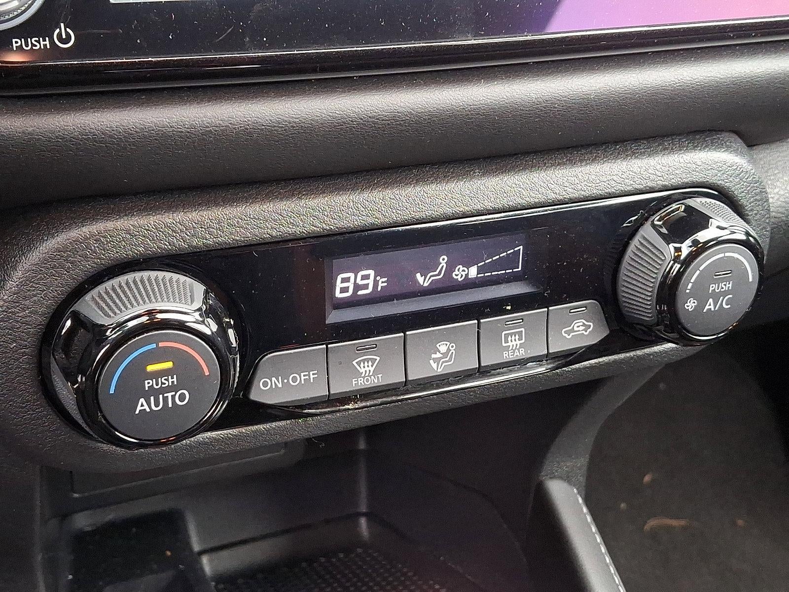 2022 Nissan Kicks SR