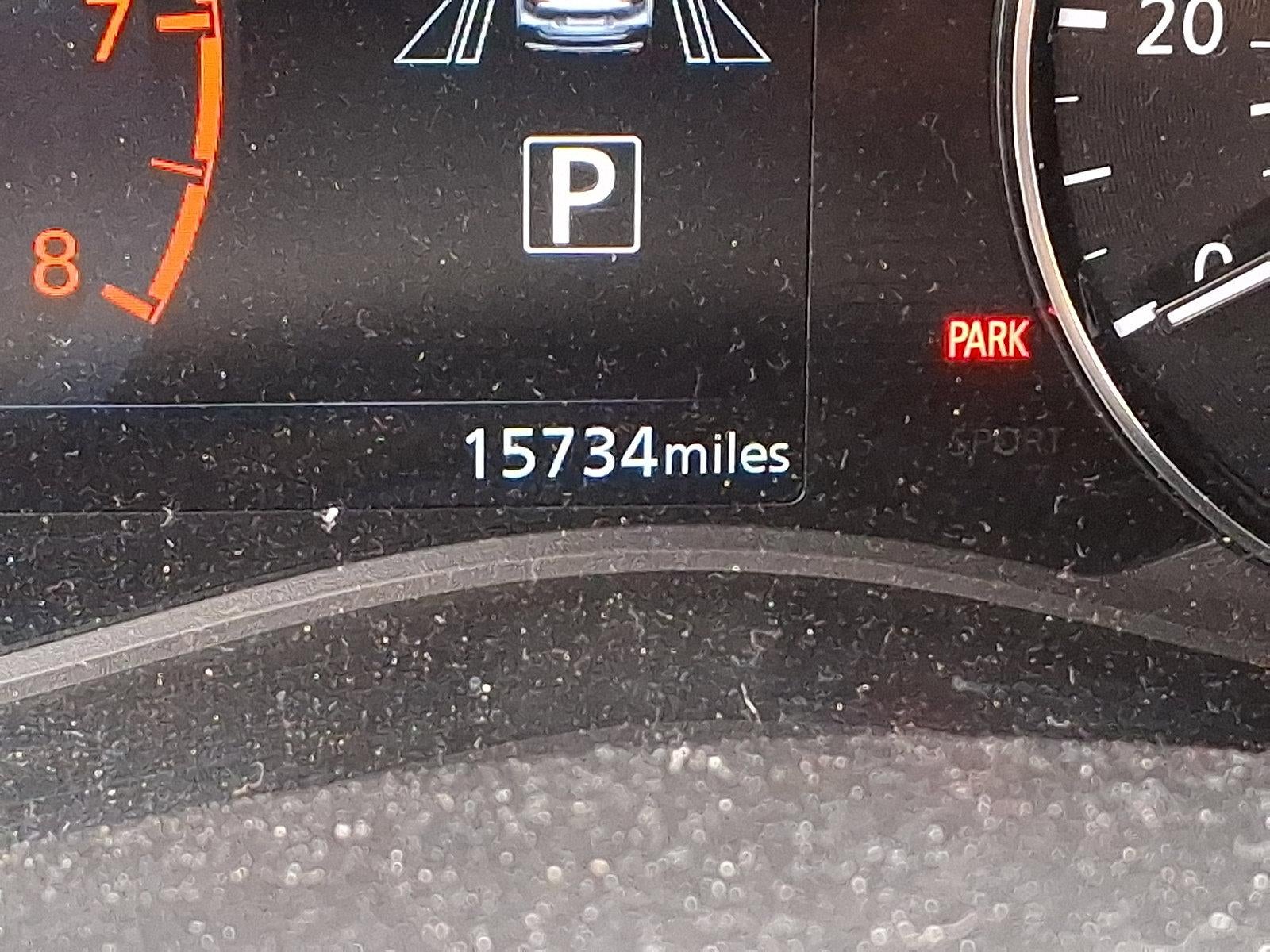 2022 Nissan Kicks SR