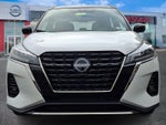 2022 Nissan Kicks SR