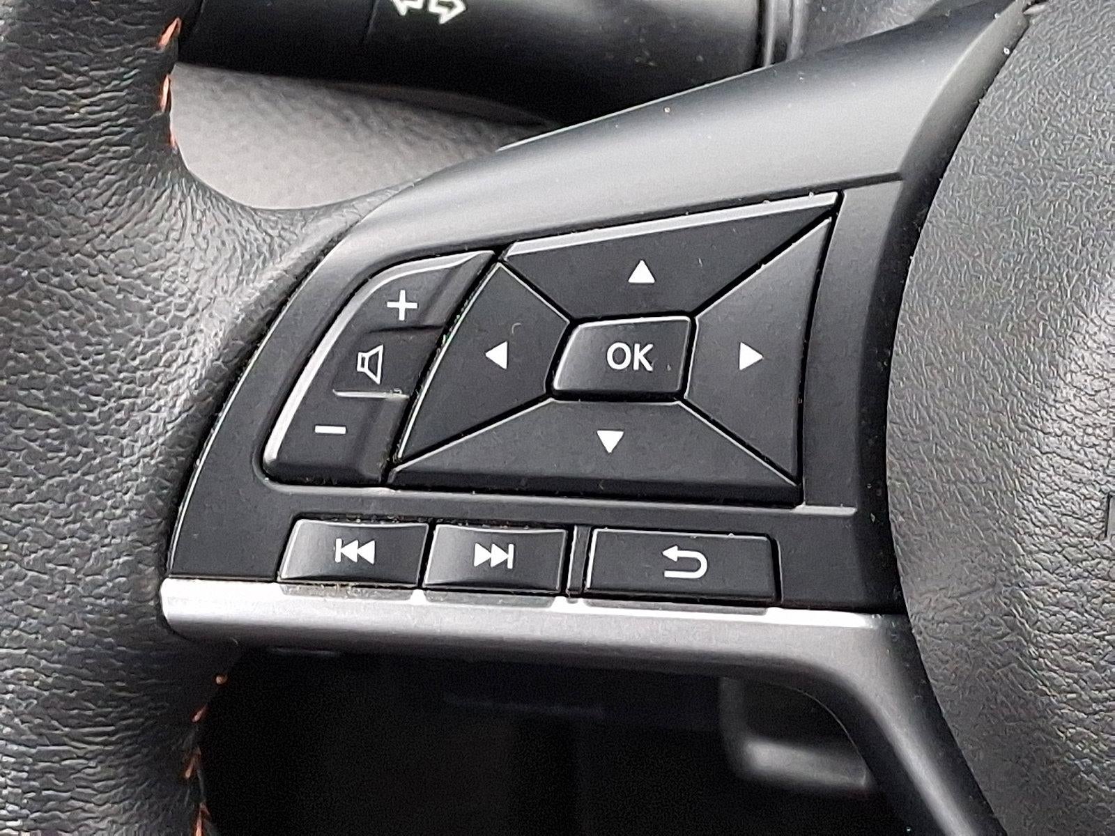 2022 Nissan Kicks SR